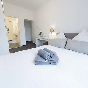 Berolina Haus Värdshus